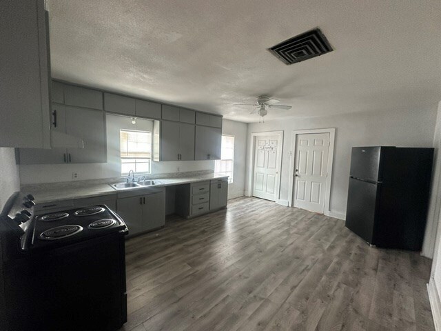 Foto del edificio - 1322 N Lincoln Ave