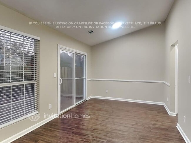 Building Photo - 10780 Mortons Crossing