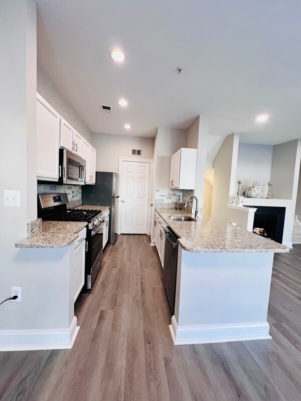 Foto del edificio - 46375 Pryor Square