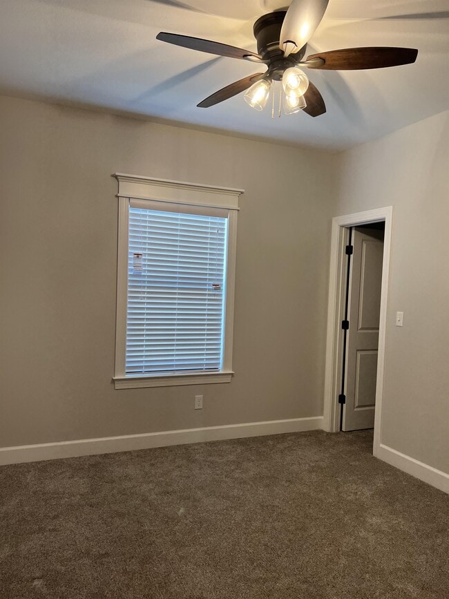 Building Photo - 30 Evergreen Dr