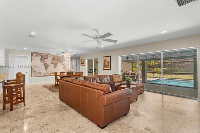 Foto del edificio - 6845 SW 129th Terrace