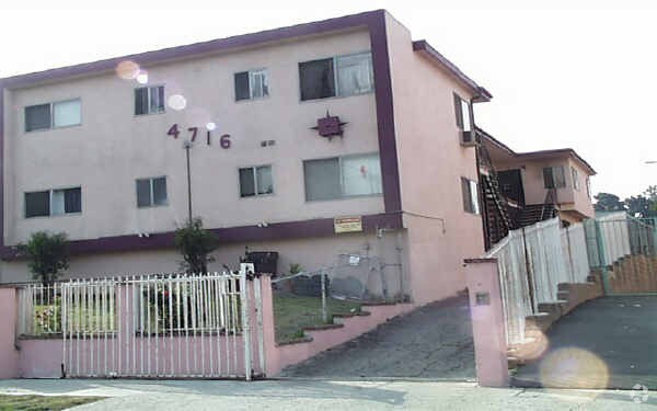 Foto del edificio - 4716 St Elmo Dr