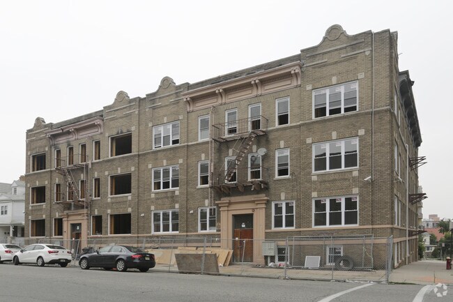 Building Photo - 158 Gregory Ave