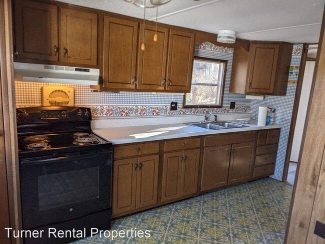 Building Photo - 2 br, 1 bath House - 117 Poor Farm Road