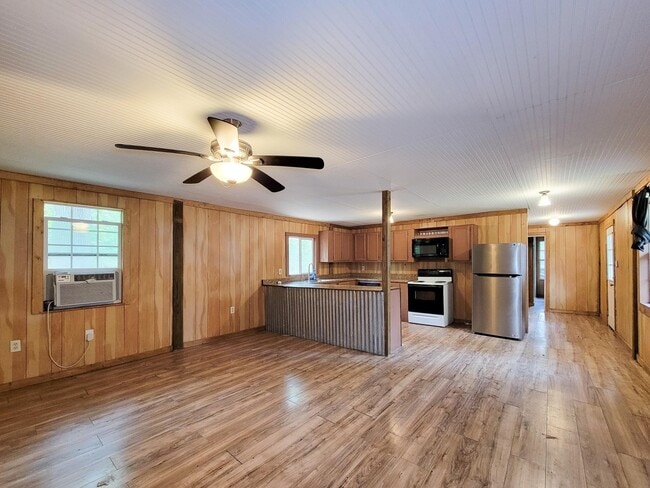 Building Photo - 20272 Forest Woods Ln