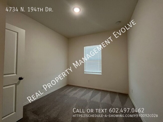 Foto del edificio - MOVE-IN SPECIAL!! TWO WEEKS FREE!!