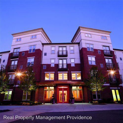 Foto principal - 903 Providence Pl