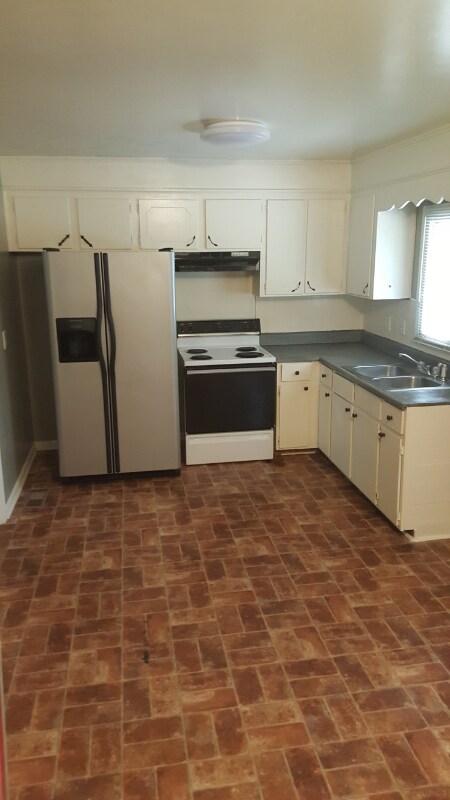 Foto del edificio - 5143 Snow White Ln