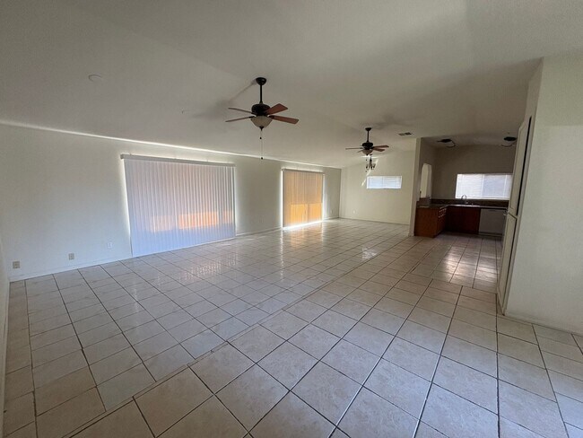 Foto del edificio - 8426 Center Pkwy