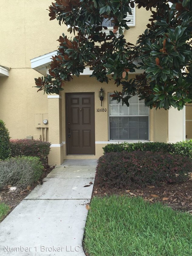 Primary Photo - 10680 Savannah Wood Dr