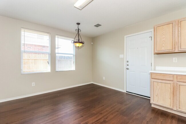 Foto del edificio - 4012 Irish Setter Dr