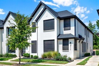 Building Photo - 7717 Reis Ln