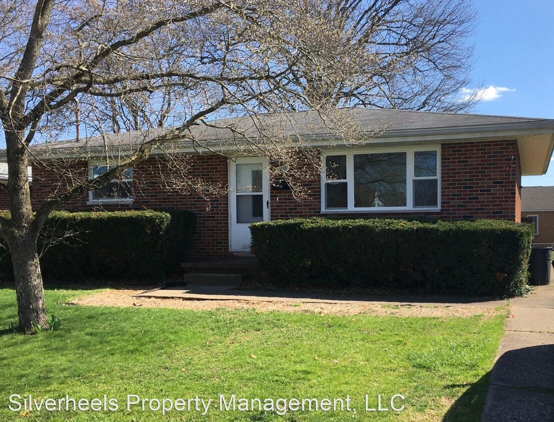 1513 Bel Del Ct, Belpre, OH 45714 House Rental in Belpre, OH