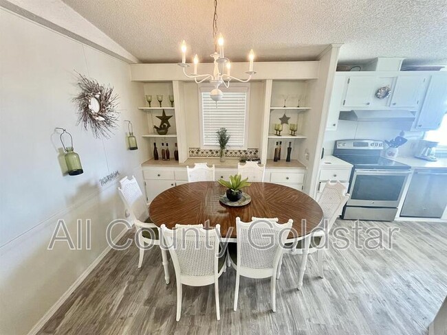 Building Photo - 415 Villa Nueva Cir