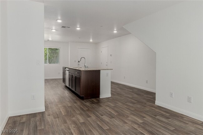 Foto del edificio - 12186 Scarlet Ember Rd