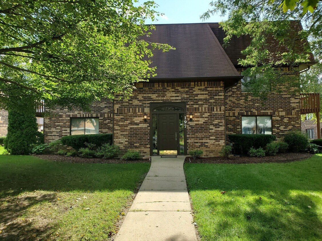 197 Uteg St, Crystal Lake, IL 60014 Room for Rent in Crystal Lake, IL