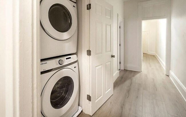 Foto del edificio - 868 Huntington Ave