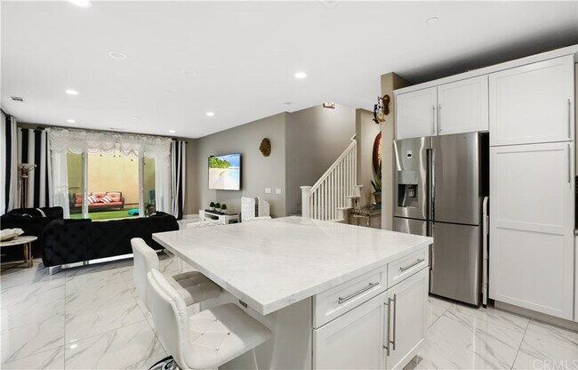 Building Photo - 117 Newington