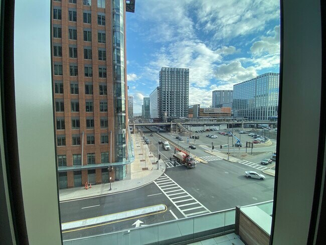 Building Photo - 135 Seaport Blvd