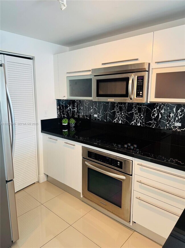 Building Photo - 244 Biscayne Blvd