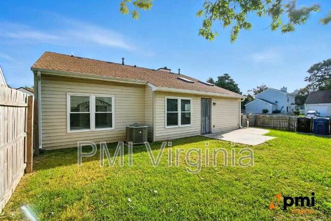 Building Photo - 4052 Peridot Dr