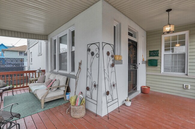 Foto del edificio - 1527 Hawthorne Ave