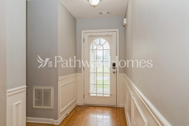 Foto del edificio - 4501 Holliday Rd