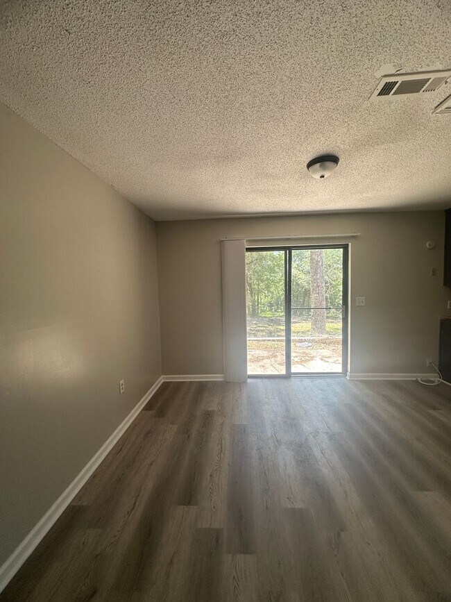 Foto del edificio - Daleville!  Cul-de-sac!!  New Carpet/Paint...