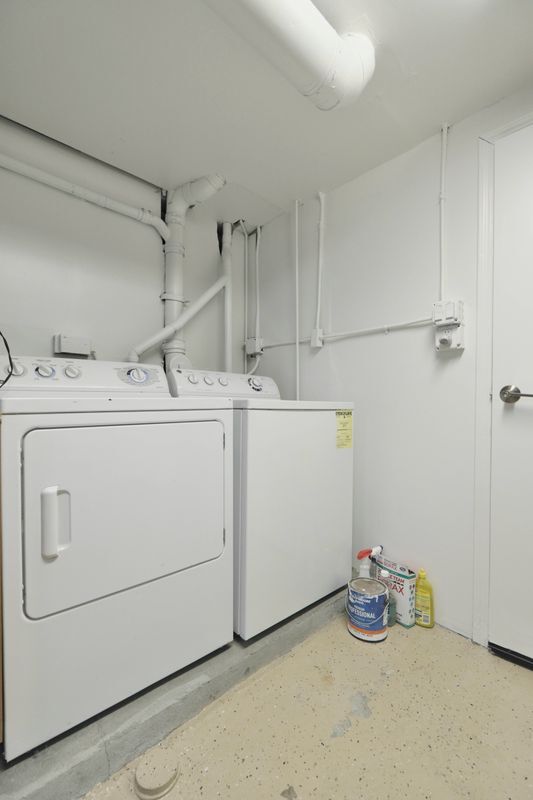 Building Photo - 1730 33rd Ave