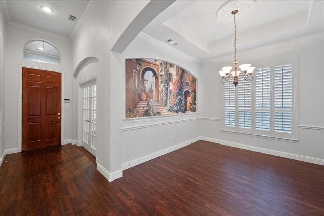 Building Photo - 4303 Lone Oak Dr