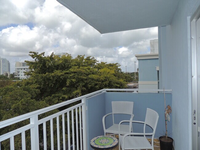 Foto del edificio - 947 Lenox Ave