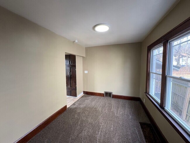 Foto del edificio - Two bedroom one bathroom home for rent