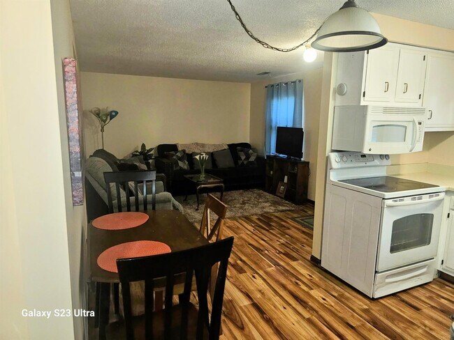 Foto del edificio - 4111 Vail Ct
