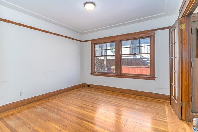 Building Photo - CLINTON AVE 2134-2138