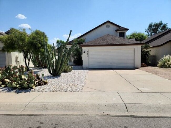 Building Photo - Charming 3 bdrm / 2.5 bath home in Chandle...