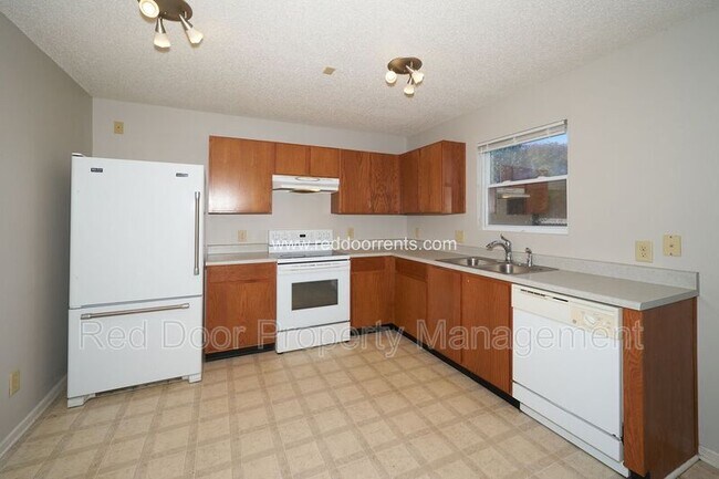 Building Photo - 1774 Elijah Blue Dr