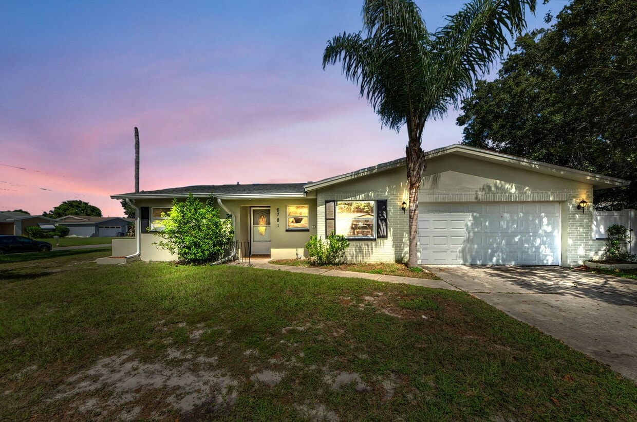 Charming 3 bedroom 2 bath in North Clearwa... - Charming 3 bedroom 2 bath in North Clearwa...