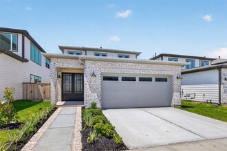 Building Photo - 702 Sonfield Dr