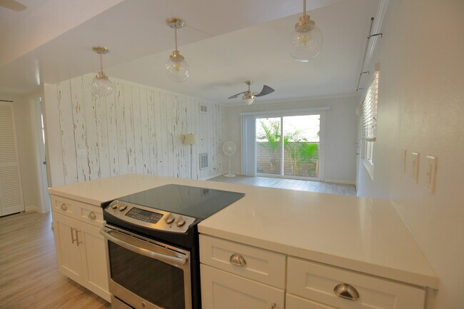 Building Photo - 2175 S Coast Hwy