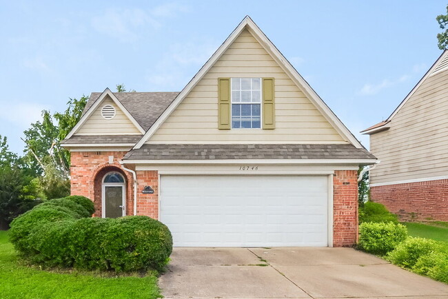 Building Photo - 10746 Pecan View Dr