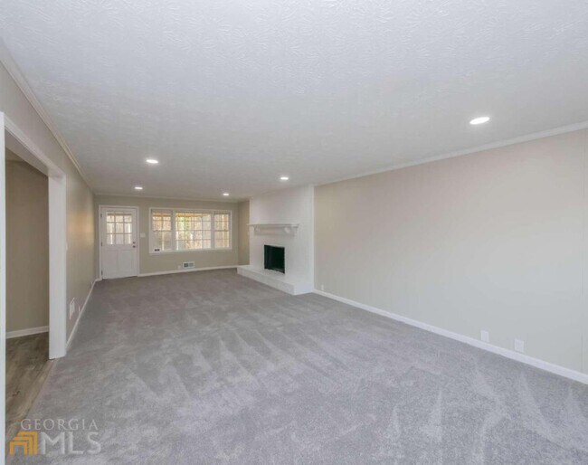 Foto del edificio - 535 Westbridge Dr