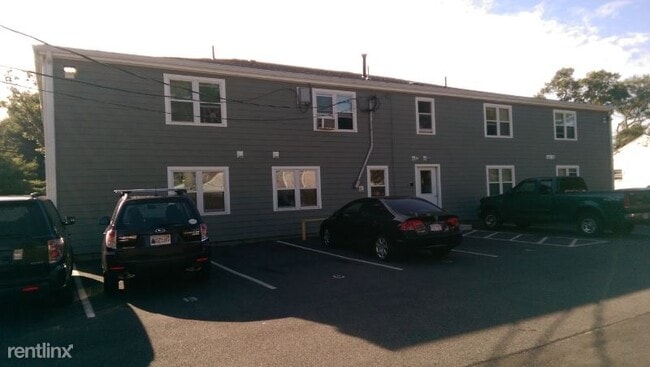 Building Photo - 17 Anderson Ave