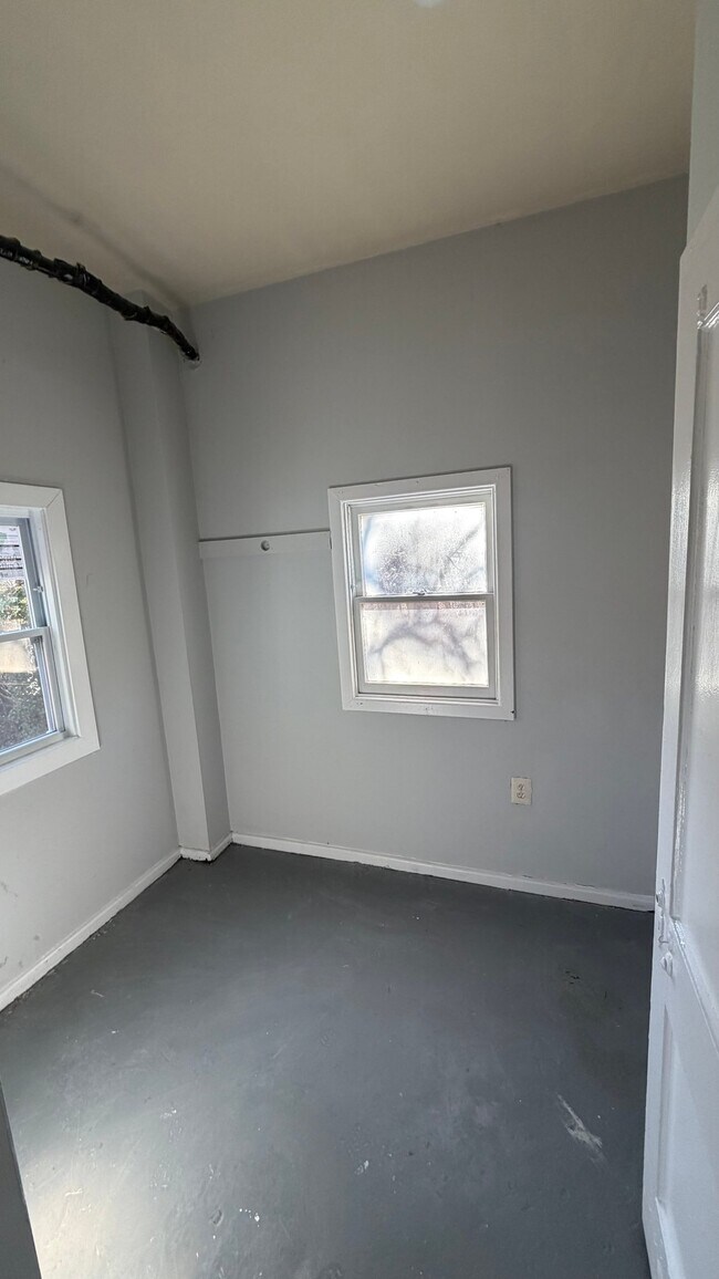 Foto del edificio - 2820 Pomeroy Rd SE