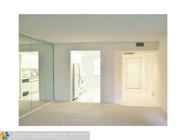 Building Photo - 1802 Eleuthera Point