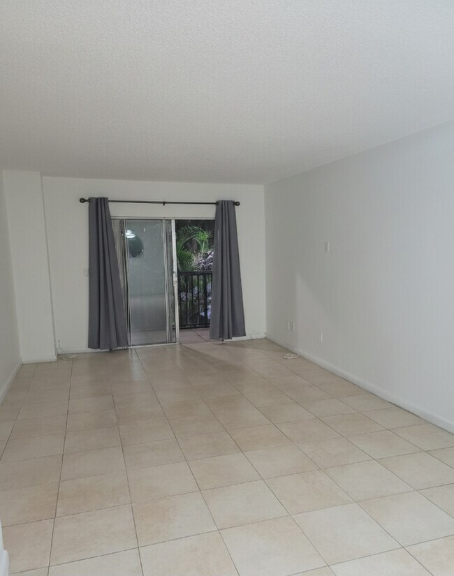 Foto del edificio - 13455 NE 10th Ave