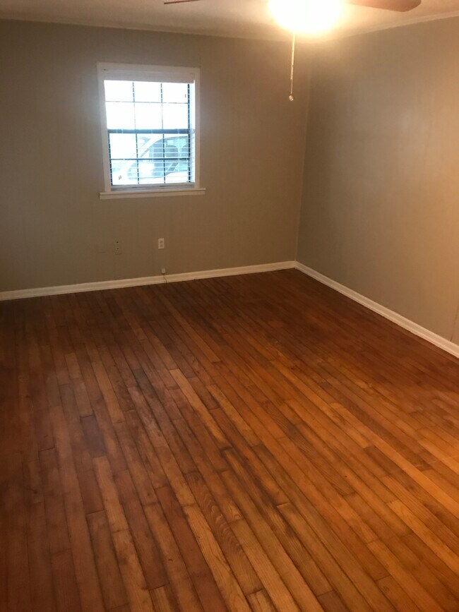 Foto del edificio - 333 Hayes Haskell St