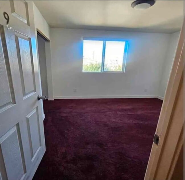 Building Photo - 329 E 116th Pl