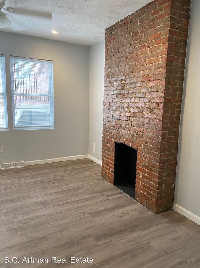 Foto del edificio - 2 br, 1 bath House - 8 Pointview Rd