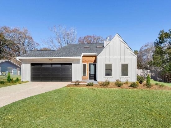 Building Photo - 639 Tanglewood Ave