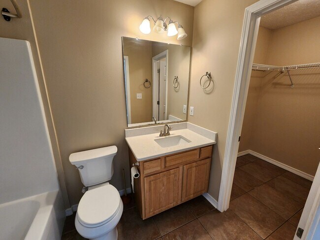 Foto del edificio - 6719 Water St